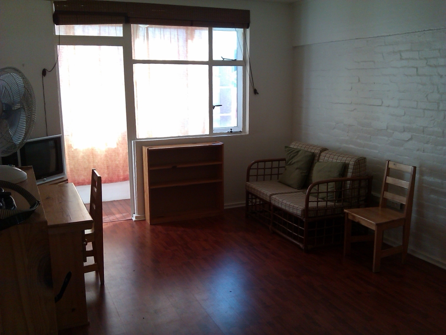 To Let 1 Bedroom Property for Rent in Humewood Eastern Cape